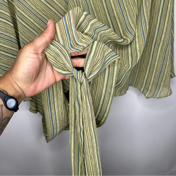 SOLD! New York & Company Striped Green Brown Flare Sleeve Blouse L #X0927 - Picture 5 of 15